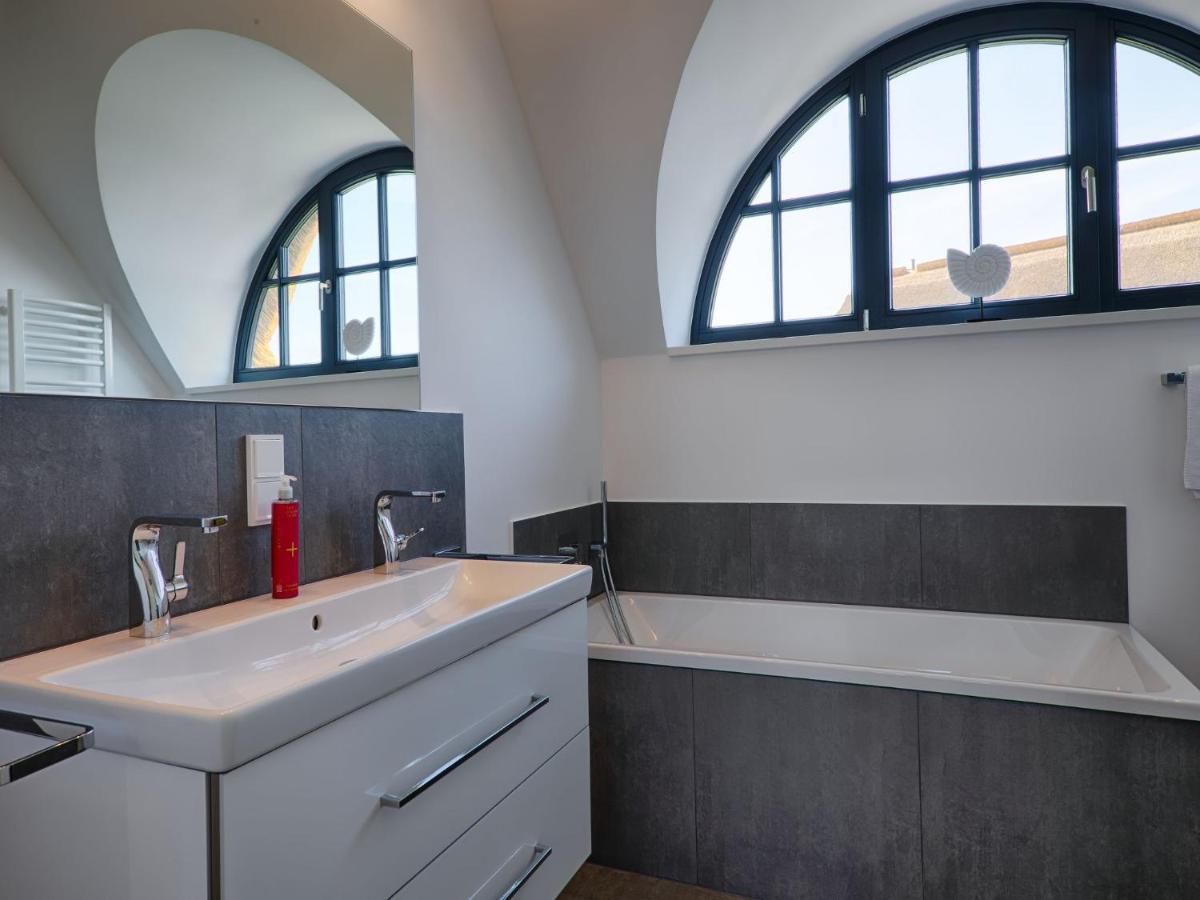 Reetland Am Meer - Premium Reetdachvilla Mit 3 Schlafzimmern, Sauna Und Kamin F23 Dranske Kültér fotó